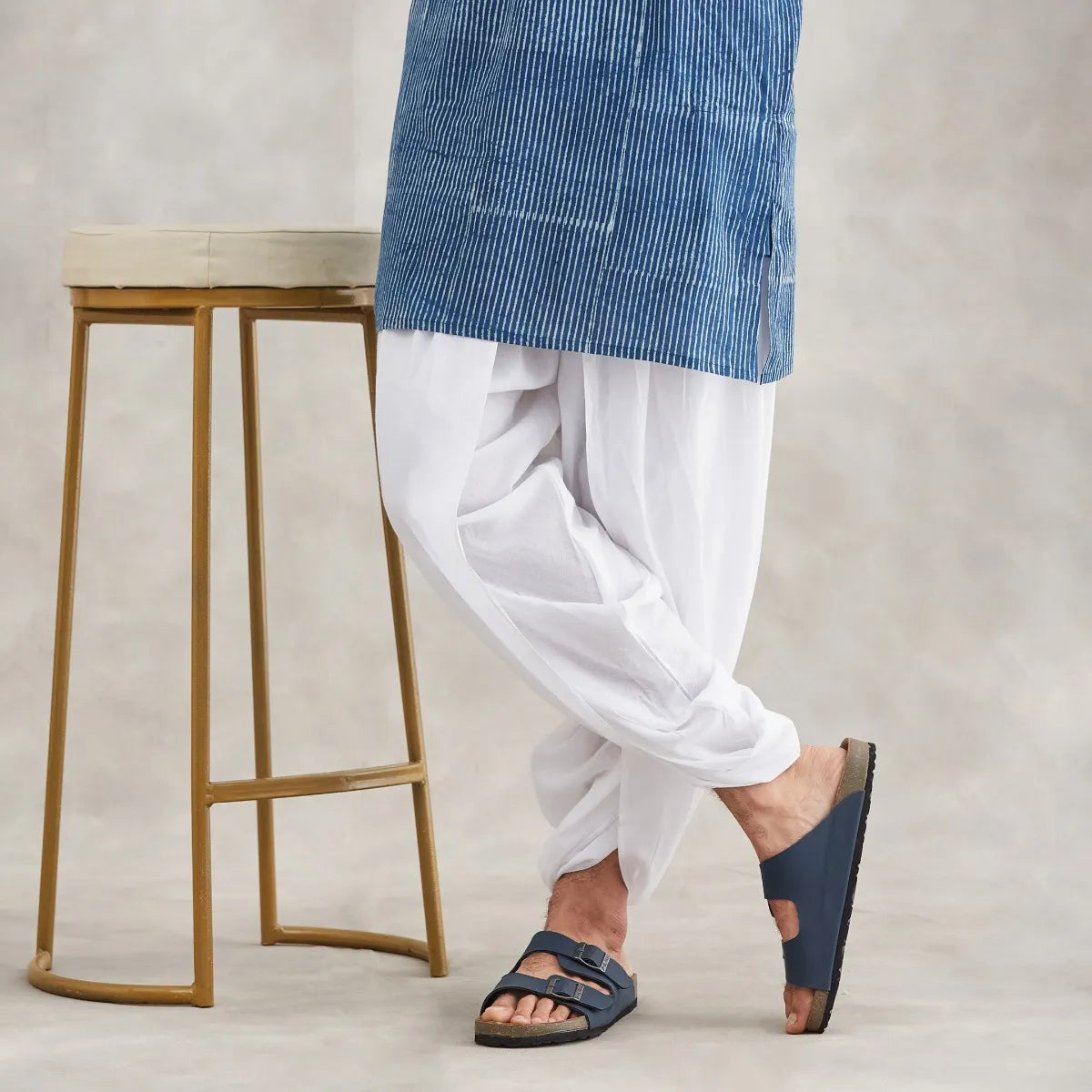Isha’s signature. Ready to wear Unisex Dhoti Pants (White) / Panchakacham. Easy to pull on. Versatile. Comfortable for both casual and formal wear.